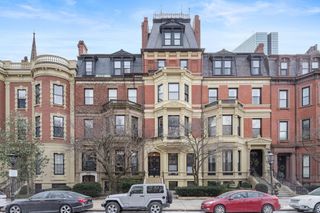 64 Commonwealth Ave 5, Boston, MA 02116