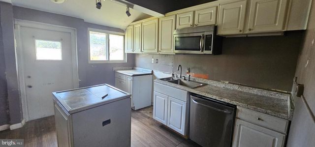 2004 PERRY ST NE, Washington, DC 20018