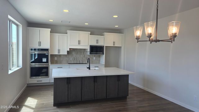 2301 N Shannon Way, Mesa, AZ 85215
