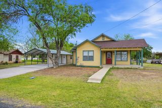 604 Schneider, Poth, TX 78147