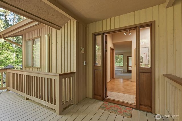 19816 233rd Avenue NE, Woodinville, WA 98077