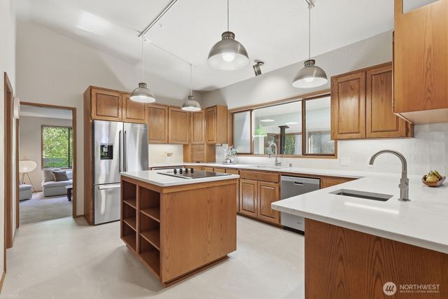 19816 233rd Avenue NE, Woodinville, WA 98077