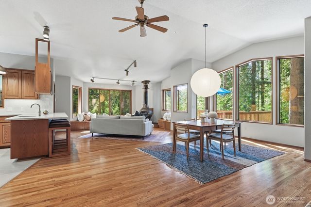 19816 233rd Avenue NE, Woodinville, WA 98077