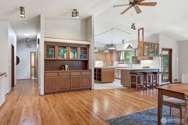 19816 233rd Avenue NE, Woodinville, WA 98077