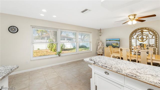 3804 SE 10th PL, Cape Coral, FL 33904