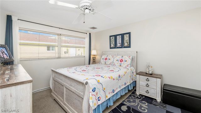 3804 SE 10th PL, Cape Coral, FL 33904