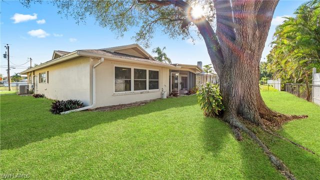 3804 SE 10th PL, Cape Coral, FL 33904