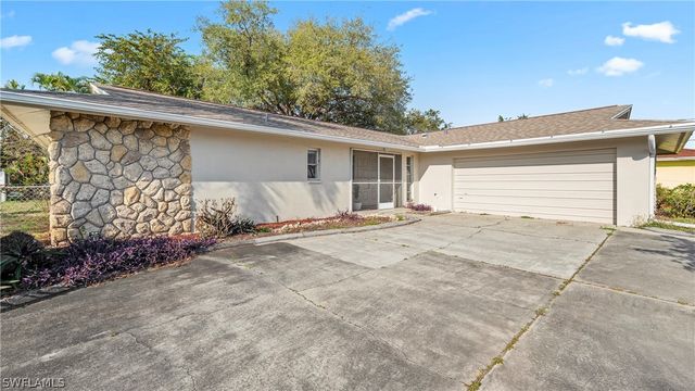 3804 SE 10th PL, Cape Coral, FL 33904