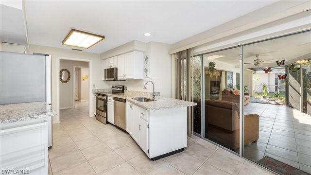 3804 SE 10th PL, Cape Coral, FL 33904