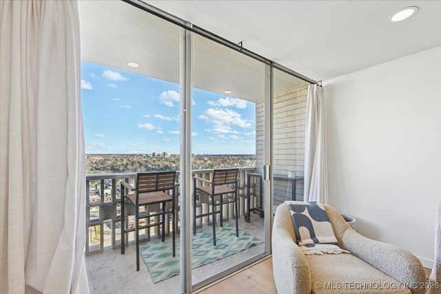 1502 S Boulder Avenue 17M, Tulsa, OK 74119