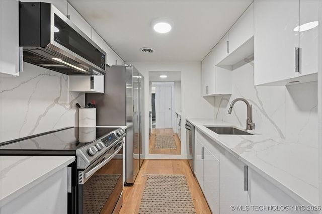 1502 S Boulder Avenue 17M, Tulsa, OK 74119