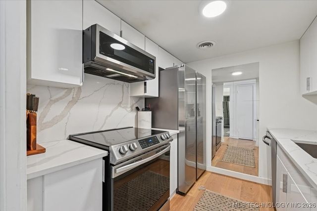 1502 S Boulder Avenue 17M, Tulsa, OK 74119