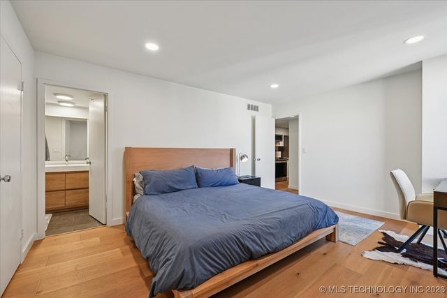 1502 S Boulder Avenue 17M, Tulsa, OK 74119