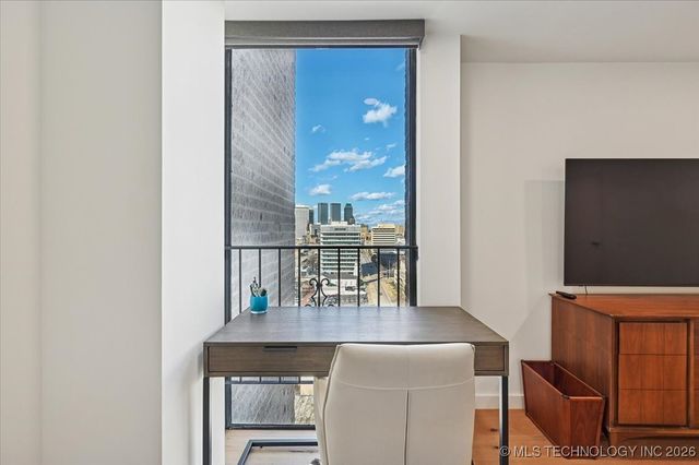 1502 S Boulder Avenue 17M, Tulsa, OK 74119