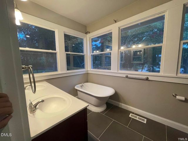 307 E 5th Street, Burlington, NC 27215