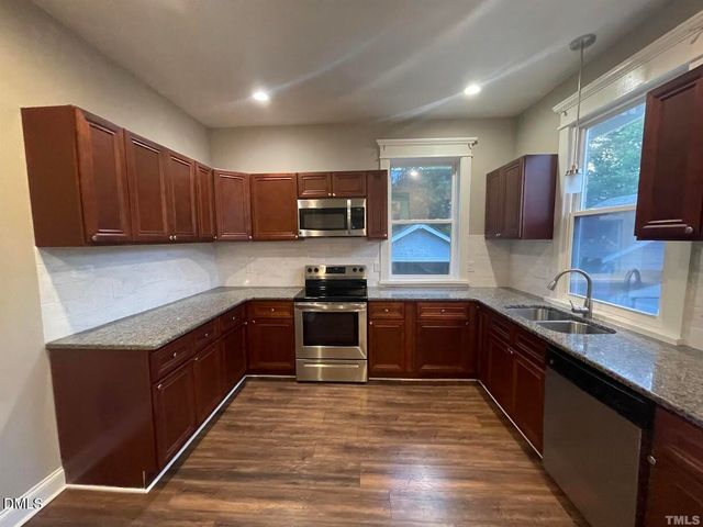 307 E 5th Street, Burlington, NC 27215