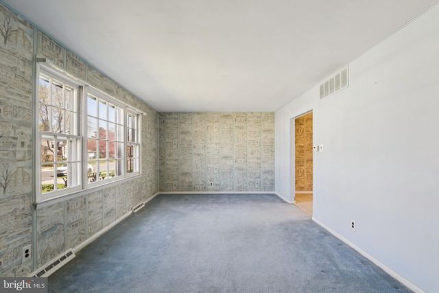 15 WRIGHT LOOP, Williamstown, NJ 08094
