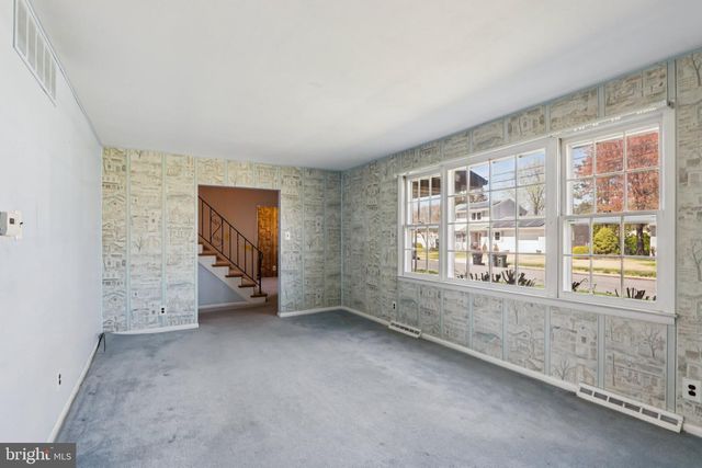 15 WRIGHT LOOP, Williamstown, NJ 08094