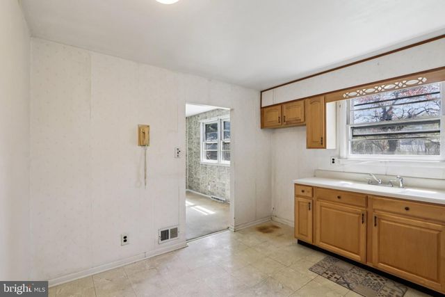 15 WRIGHT LOOP, Williamstown, NJ 08094