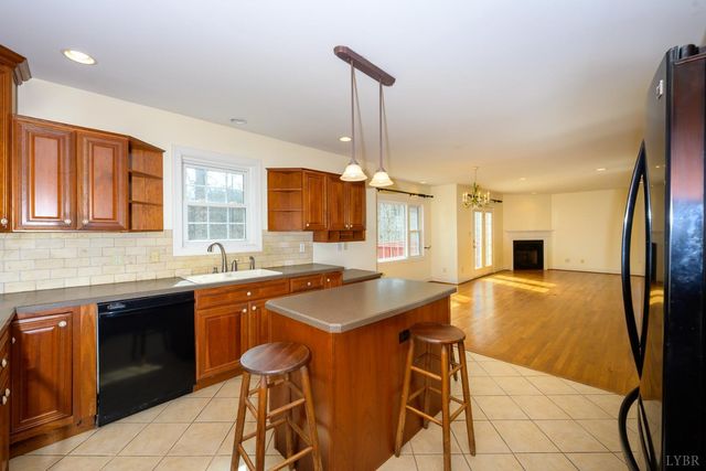 425 Harvest Court, Lynchburg, VA 24502