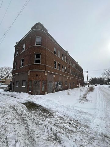 2585 W 11th Avenue, Gary, IN 46404