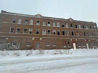 2585 W 11th Avenue, Gary, IN 46404