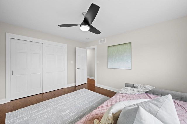 850 Janacek ROAD, Brookfield, WI 53045