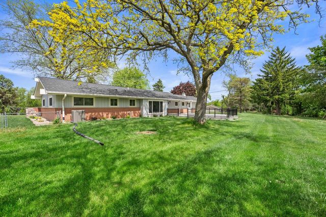 850 Janacek ROAD, Brookfield, WI 53045