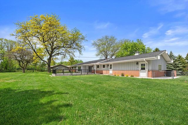 850 Janacek ROAD, Brookfield, WI 53045