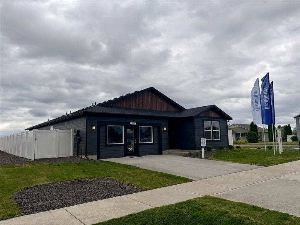 684 Duffer Loop, Deer Park, WA 99006 photo 2