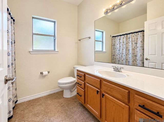 26436 Feliciana Ave, Denham Springs, LA 70726
