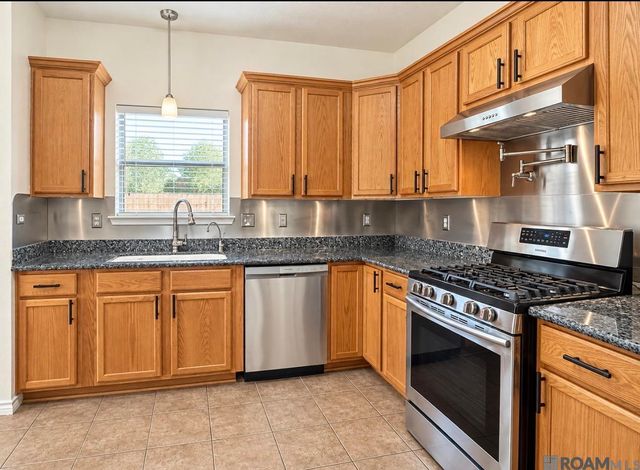 26436 Feliciana Ave, Denham Springs, LA 70726
