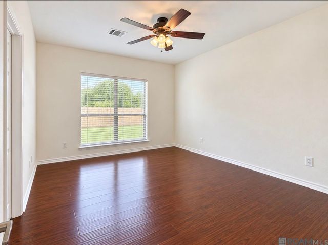 26436 Feliciana Ave, Denham Springs, LA 70726