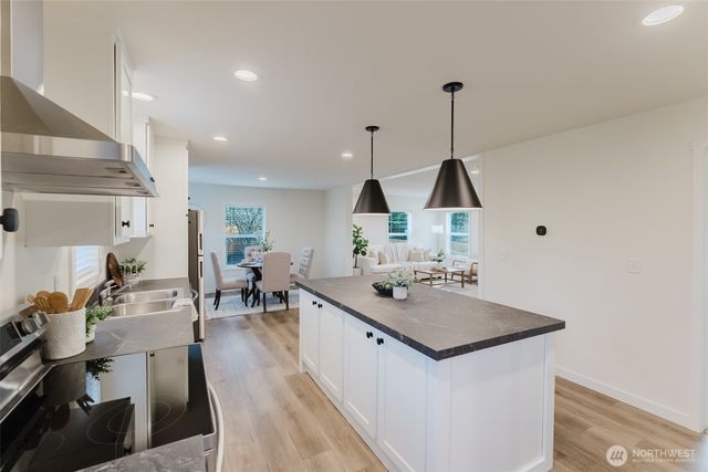 8416 Donald Way, Blaine, WA 98230