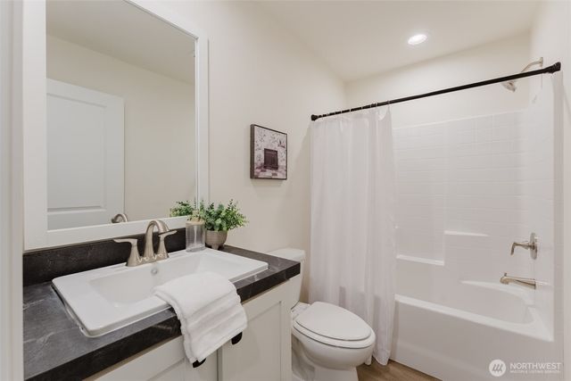 8416 Donald Way, Blaine, WA 98230