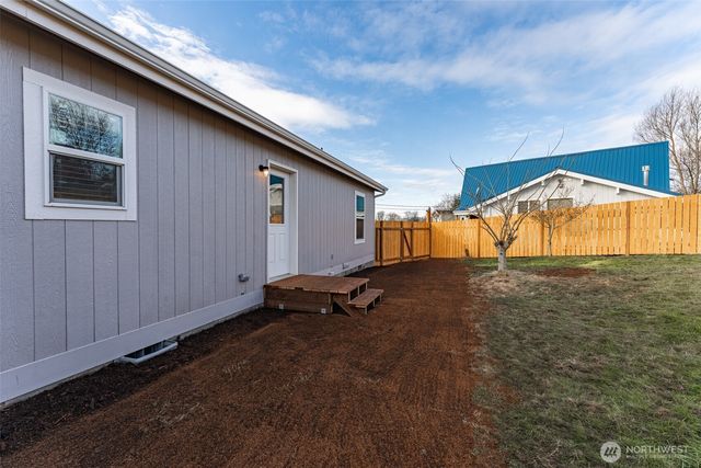 8416 Donald Way, Blaine, WA 98230