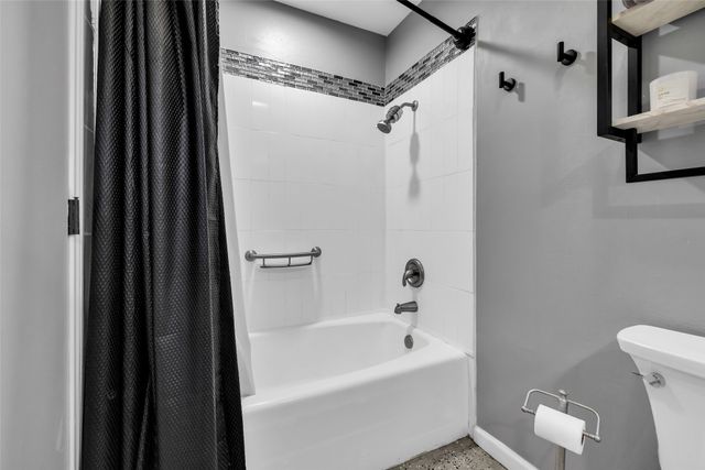 1382 Forest Lane, Catoosa, OK 74015
