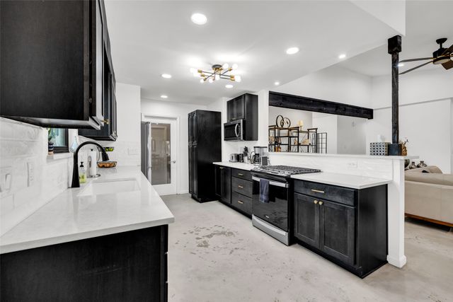 1382 Forest Lane, Catoosa, OK 74015