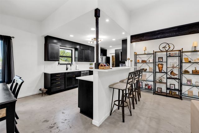 1382 Forest Lane, Catoosa, OK 74015