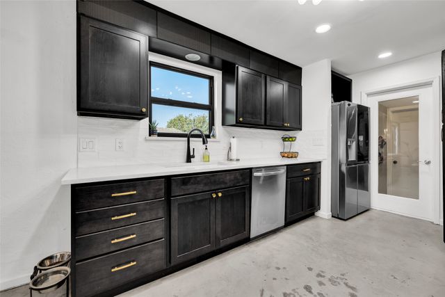 1382 Forest Lane, Catoosa, OK 74015