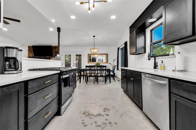 1382 Forest Lane, Catoosa, OK 74015
