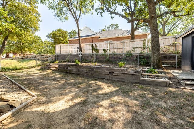 1382 Forest Lane, Catoosa, OK 74015