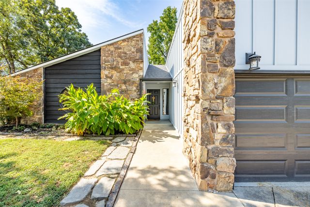 1382 Forest Lane, Catoosa, OK 74015