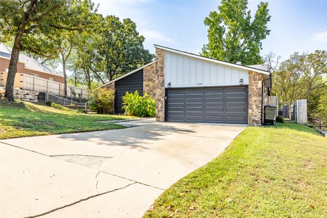1382 Forest Lane, Catoosa, OK 74015