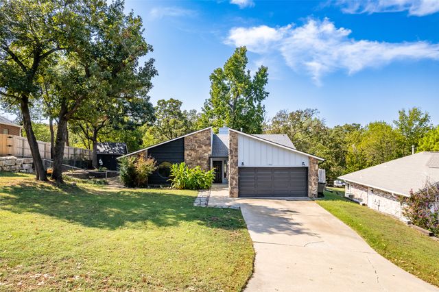 1382 Forest Lane, Catoosa, OK 74015