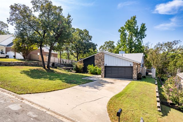 1382 Forest Lane, Catoosa, OK 74015