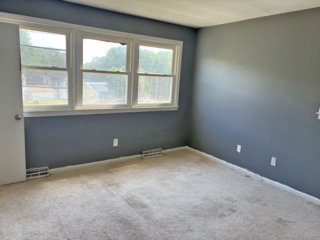 26 Elliot Drive, Hamden, CT 06514