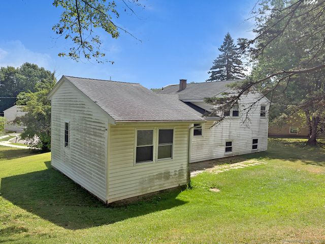 26 Elliot Drive, Hamden, CT 06514