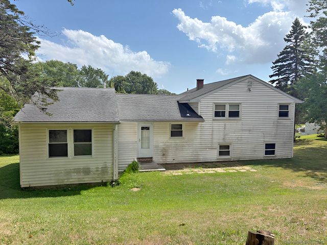26 Elliot Drive, Hamden, CT 06514