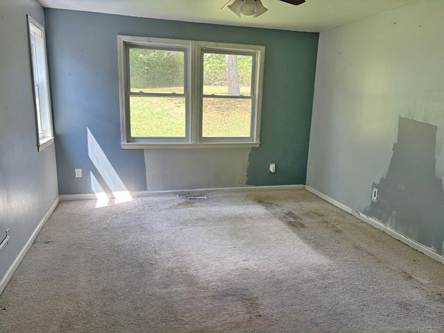 26 Elliot Drive, Hamden, CT 06514